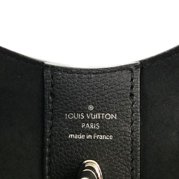 Louis Vuitton Lock Me Hobo Shoulder Bag Black - Picture 9 of 10